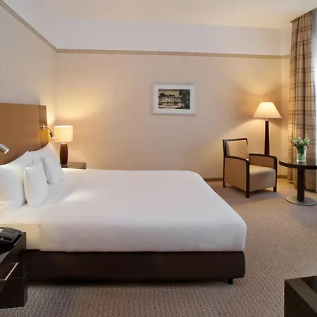 ホテル ポローニア パレス 4*